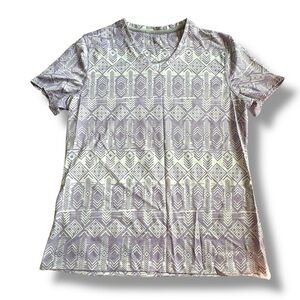 Reel Legends White and Purple Freeline Short Sleeve Top size L
